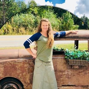 Meet your Posher, Angie